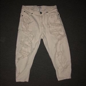 Off-white ‘One Teaspoon’ boyfriend style jeans!